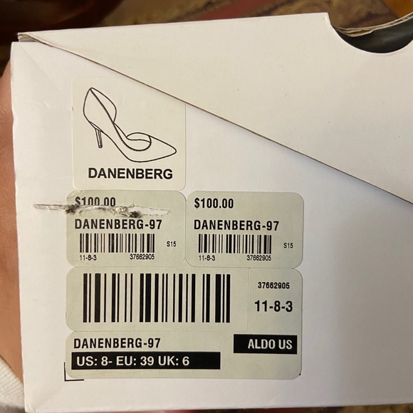 Black leather pumps - Picture 5 of 6